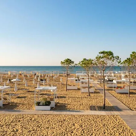 Cozy Flat With Balcony Near The In * Bibione