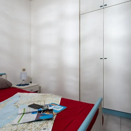 Lägenhet Cozy Flat With Stunning Terrace In